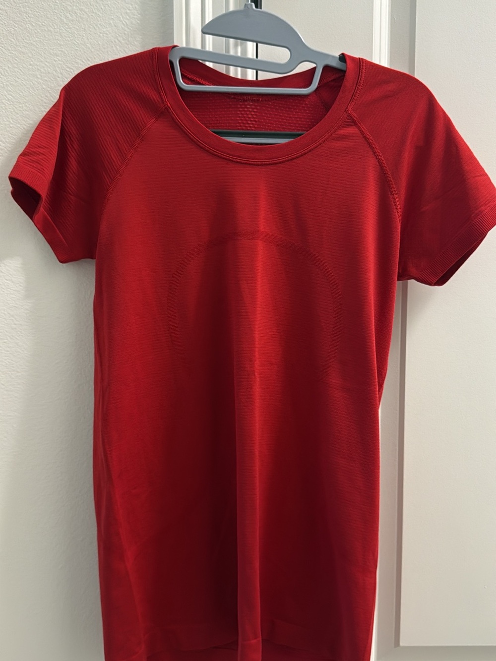 lululemon athletica Red Short Sleeve Crew Tee